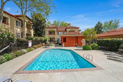 Exterior - 6986 Stagecoach Rd #B, Dublin, CA 94568 photo 5 of 6