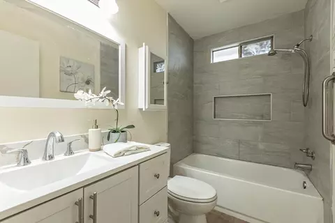 Bath - 2935 Holly Dr, Tracy, CA 95376 photo 1 of 4