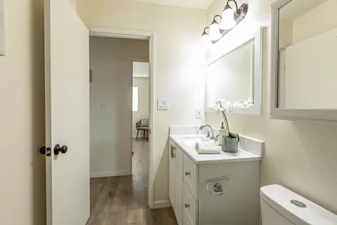 Bath - 2935 Holly Dr, Tracy, CA 95376 photo 2 of 4