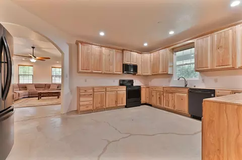 Entry Way - 20235 E Clinton Rd, Jackson, CA 95642 photo 6 of 9