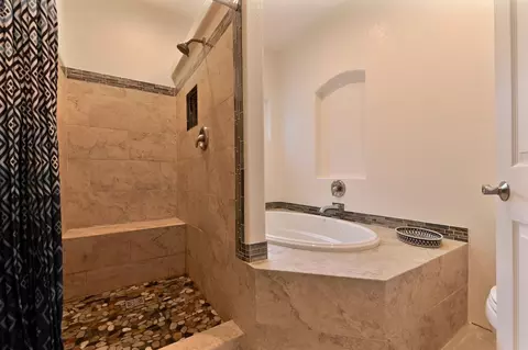 Bath - 20235 E Clinton Rd, Jackson, CA 95642 photo 6 of 13