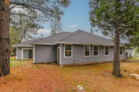 Exterior - 20235 E Clinton Rd, Jackson, CA 95642 photo 8 of 17