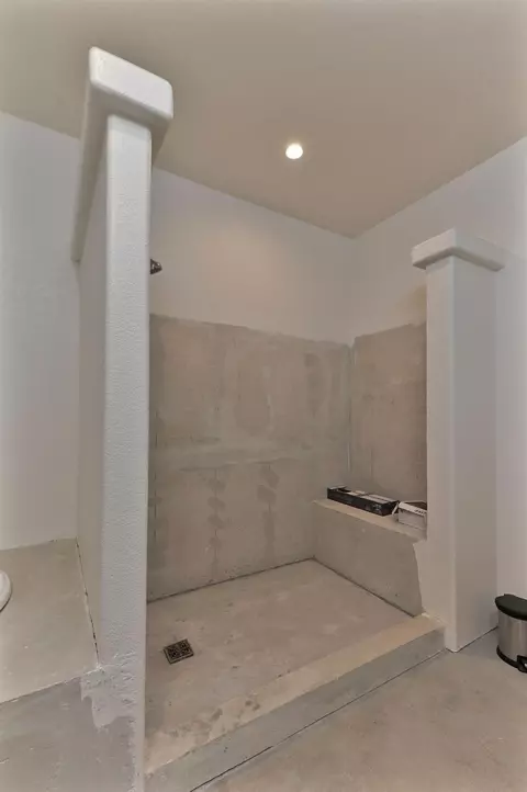Bath - 20235 E Clinton Rd, Jackson, CA 95642 photo 11 of 13