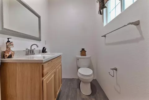 Bath - 20235 E Clinton Rd, Jackson, CA 95642 photo 1 of 13
