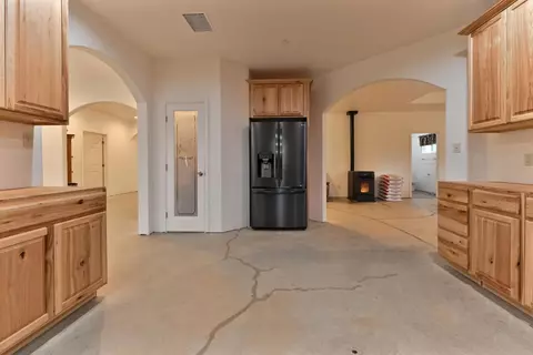 Entry Way - 20235 E Clinton Rd, Jackson, CA 95642 photo 4 of 9