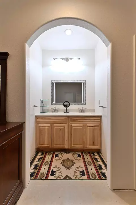 Bath - 20235 E Clinton Rd, Jackson, CA 95642 photo 7 of 13
