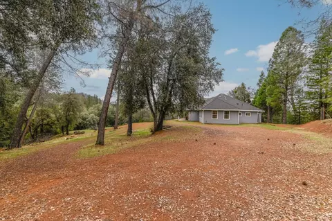 Exterior - 20235 E Clinton Rd, Jackson, CA 95642 photo 6 of 17