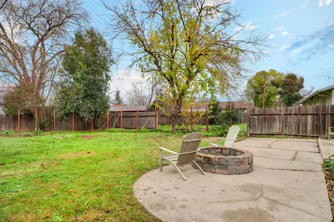 Exterior - 7018 Middlecoff Way, Sacramento, CA 95822 photo 5 of 15
