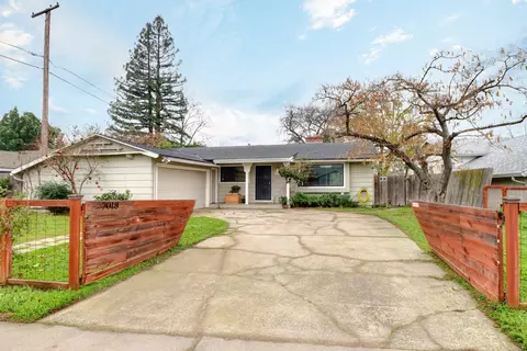 Exterior - 7018 Middlecoff Way, Sacramento, CA 95822 photo 14 of 15