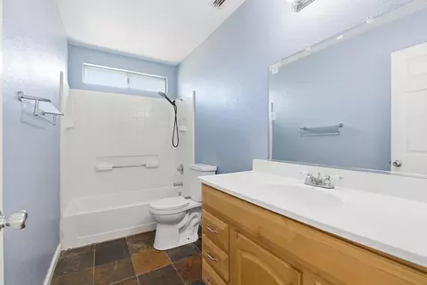 Bath - 3904 Creedmoor Ave, Modesto, CA 95357 photo 3 of 3