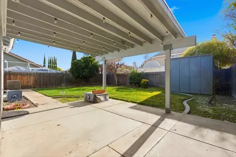 Exterior - 3904 Creedmoor Ave, Modesto, CA 95357 photo 5 of 7