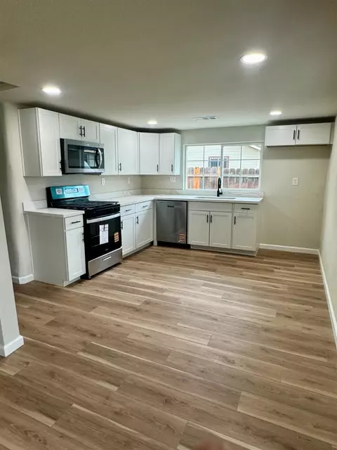 Kitchen - 521 Imperial Ave, Modesto, CA 95358 photo 2 of 4
