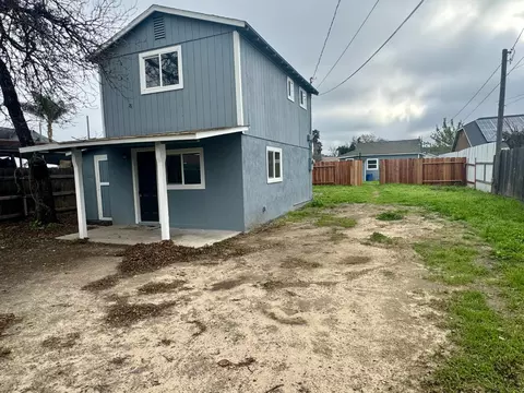 Exterior - 521 Imperial Ave, Modesto, CA 95358 photo 9 of 10