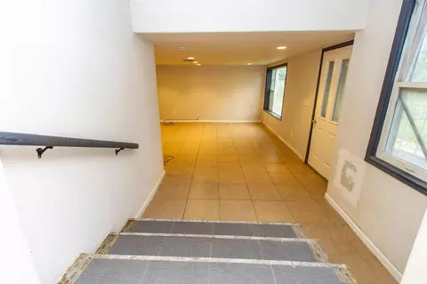 Entry Way - 4342 Vassar Ave, Merced, CA 95341 photo 1 of 5