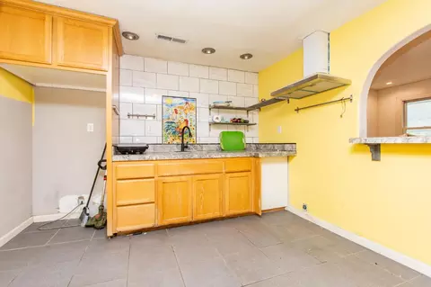 Kitchen - 4342 Vassar Ave, Merced, CA 95341 photo 1 of 2