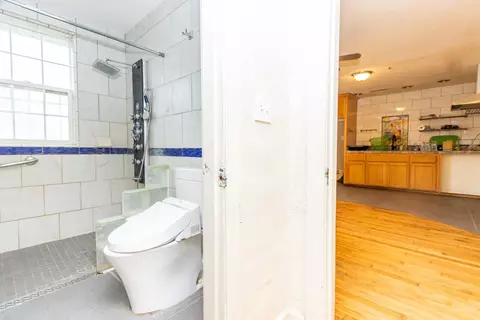 Bath - 4342 Vassar Ave, Merced, CA 95341 photo 3 of 3