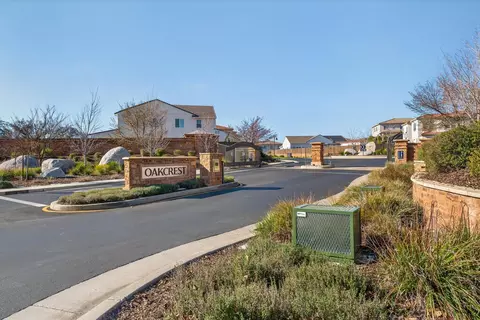 View/Area - 812 Fallen Log Ct, Rocklin, CA 95765 photo 5 of 7