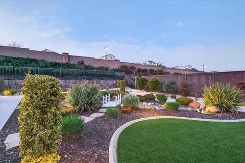 Exterior - 812 Fallen Log Ct, Rocklin, CA 95765 photo 20 of 27