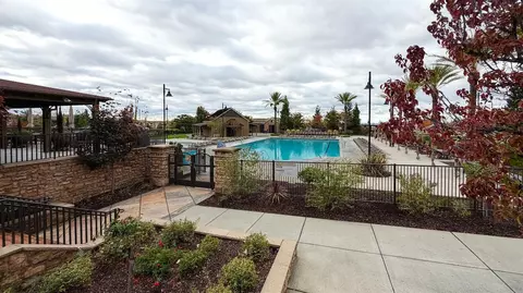 Exterior - 812 Fallen Log Ct, Rocklin, CA 95765 photo 26 of 27