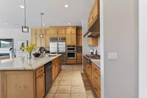 Kitchen - 812 Fallen Log Ct, Rocklin, CA 95765 photo 5 of 5