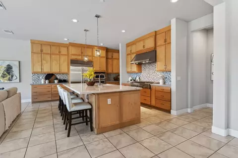 Kitchen - 812 Fallen Log Ct, Rocklin, CA 95765 photo 3 of 5