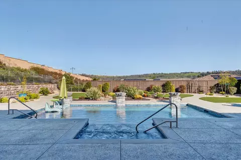 Exterior - 812 Fallen Log Ct, Rocklin, CA 95765 photo 3 of 27