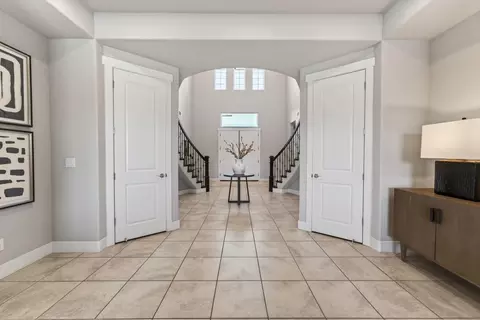 Entry Way - 812 Fallen Log Ct, Rocklin, CA 95765 photo 3 of 9