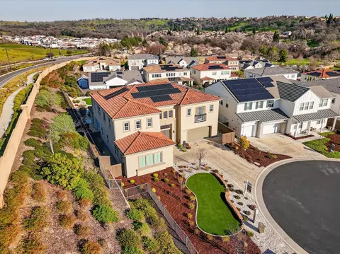 View/Area - 812 Fallen Log Ct, Rocklin, CA 95765 photo 3 of 7