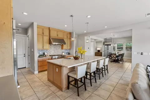 Kitchen - 812 Fallen Log Ct, Rocklin, CA 95765 photo 2 of 5