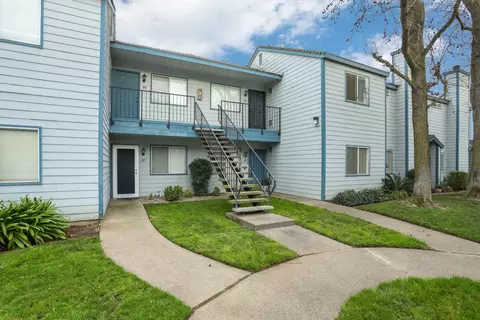 445 Almond Dr #106, Lodi, CA 95240