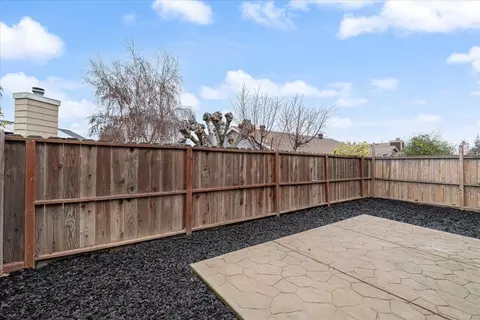 Exterior - 435 W Clover Rd, Tracy, CA 95376 photo 3 of 5