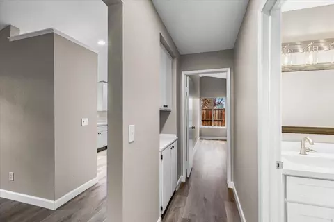 Entry Way - 435 W Clover Rd, Tracy, CA 95376 photo 4 of 5
