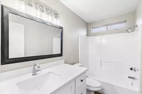 Bath - 435 W Clover Rd, Tracy, CA 95376 photo 3 of 3