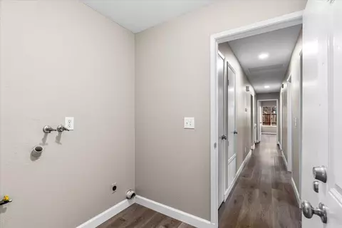 Entry Way - 435 W Clover Rd, Tracy, CA 95376 photo 5 of 5