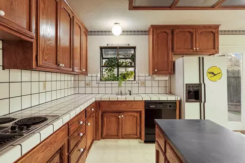 1754 Lakeshore Dr, Lodi, CA 95242 photo 9