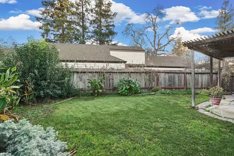 1754 Lakeshore Dr, Lodi, CA 95242 photo 23