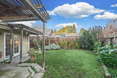 1754 Lakeshore Dr, Lodi, CA 95242 photo 22