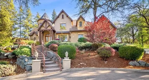 8749 Noland Ln, Fair Oaks, CA 95628