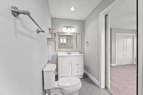 Bath - 20381 Nashua Rd, Sonora, CA 95370 photo 2 of 3
