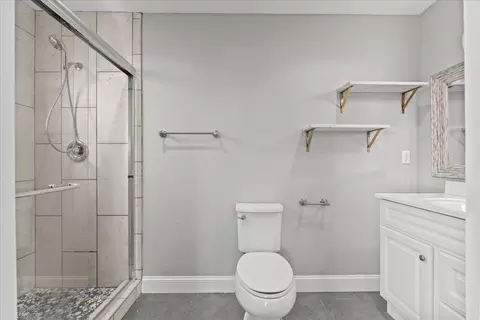 Bath - 20381 Nashua Rd, Sonora, CA 95370 photo 3 of 3