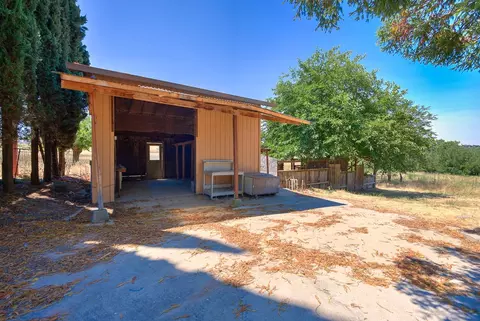 Exterior - 5990 Barton Rd, Loomis, CA 95650 photo 18 of 21