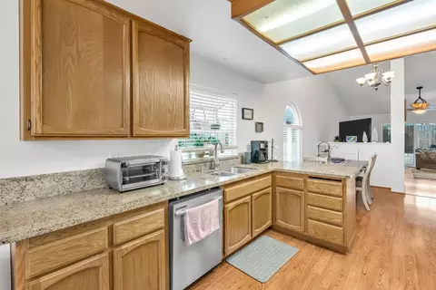 323 Emerald Oak Dr, Galt, CA 95632 photo 22