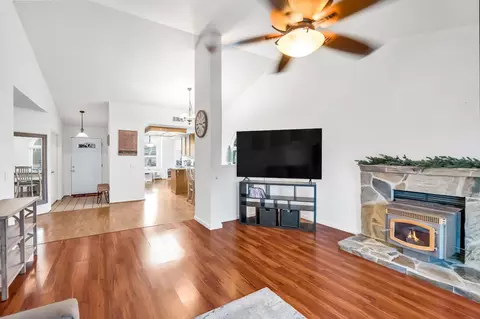 323 Emerald Oak Dr, Galt, CA 95632 photo 8