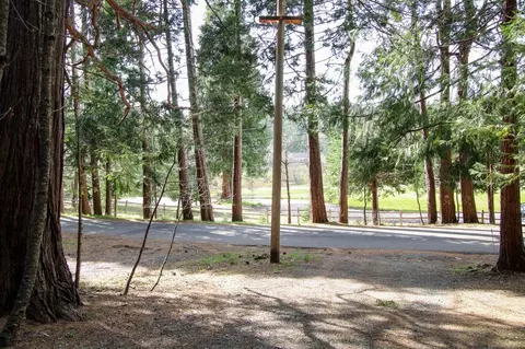 2269 Meadow Dr, Arnold, CA 95223 photo 4