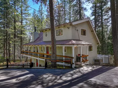 3025 Black Bear Dr, Arnold, CA 95223 photo 2