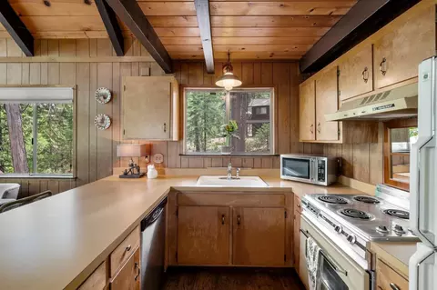 1402 San Ramon Dr, Arnold, CA 95223 photo 9