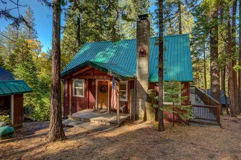 2534 Middle Dr, Arnold, CA 95223 photo 1