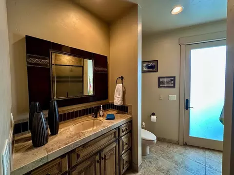 Bath - 131 Sanguinetti Ct, Copperopolis, CA 95228 photo 9 of 10