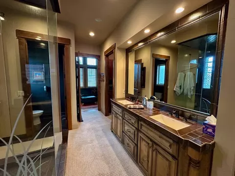 Bath - 131 Sanguinetti Ct, Copperopolis, CA 95228 photo 2 of 10