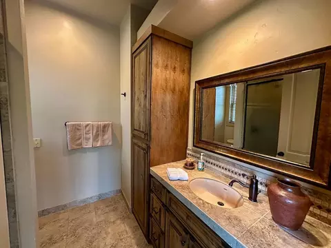 Bath - 131 Sanguinetti Ct, Copperopolis, CA 95228 photo 7 of 10